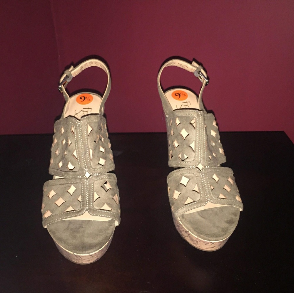 Sandals - Picture 6 of 6